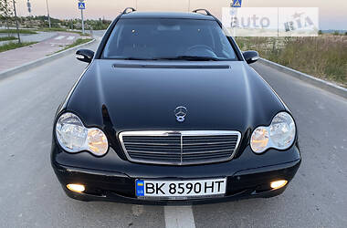 Универсал Mercedes-Benz C-Class 2004 в Ровно