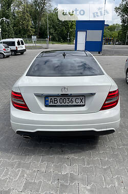 Купе Mercedes-Benz C-Class 2012 в Виннице
