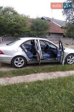 Седан Mercedes-Benz C-Class 2001 в 