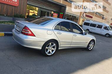 Седан Mercedes-Benz C-Class 2006 в Николаеве