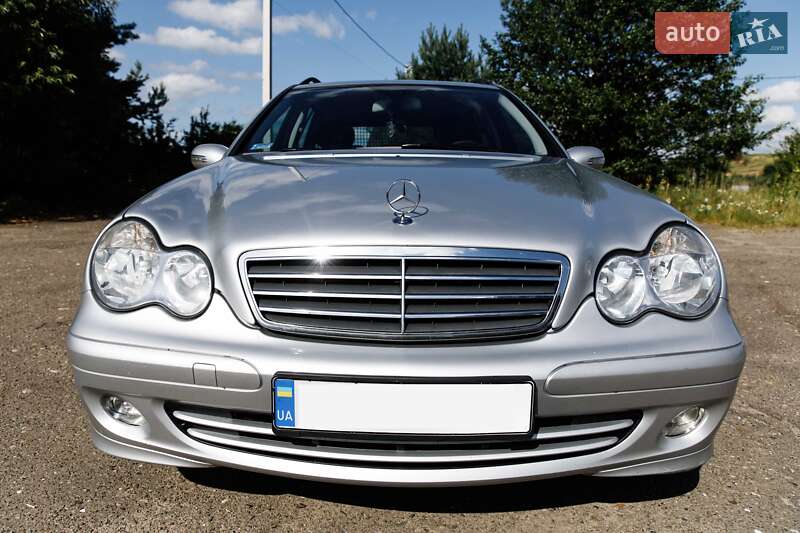 Универсал Mercedes-Benz C-Class 2005 в Городке