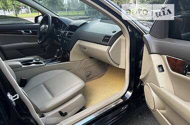 Седан Mercedes-Benz C-Class 2010 в 
