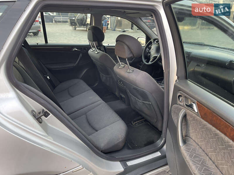 Универсал Mercedes-Benz C-Class 2003 в Мукачево