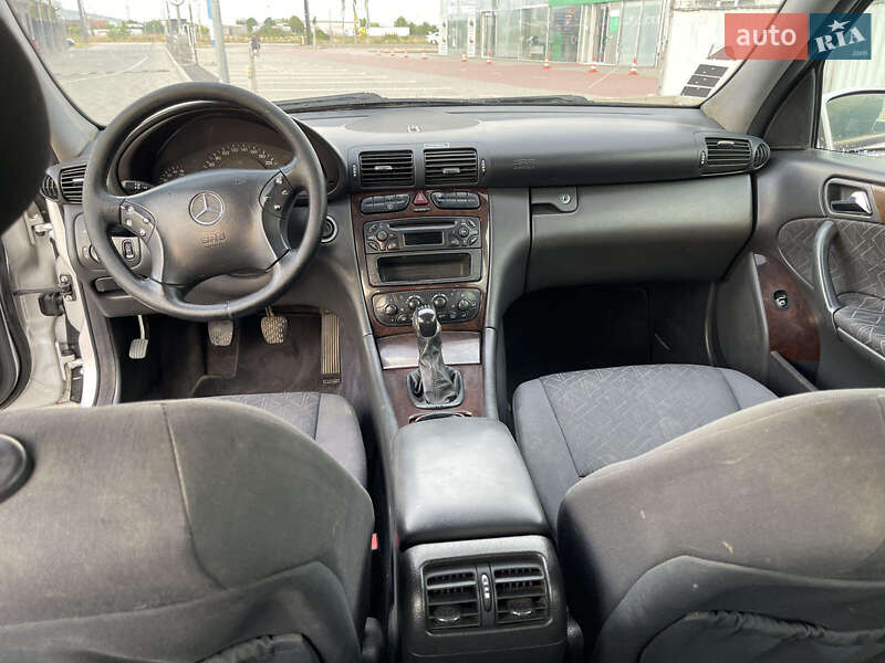 Универсал Mercedes-Benz C-Class 2003 в Мукачево