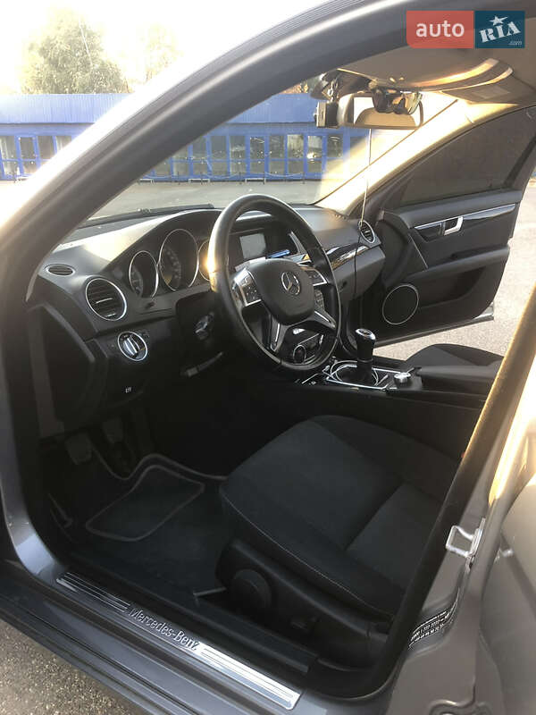 Универсал Mercedes-Benz C-Class 2012 в Хмельницком