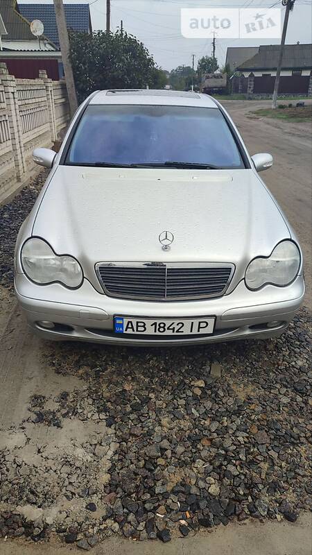 Седан Mercedes-Benz C-Class 2004 в Бершади