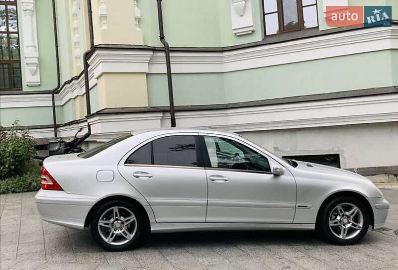 Седан Mercedes-Benz C-Class 2007 в Староконстантинове