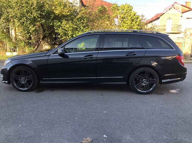 Універсал Mercedes-Benz C-Class 2011 в Львові