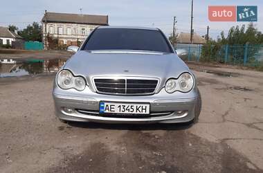 Седан Mercedes-Benz C-Class 2003 в Дніпрі