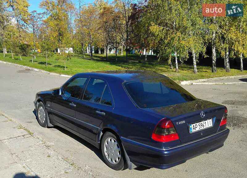 Седан Mercedes-Benz C-Class 1997 в Запоріжжі