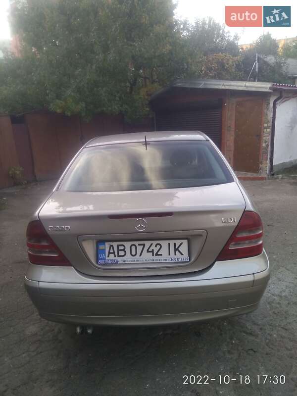 Седан Mercedes-Benz C-Class 2004 в Виннице