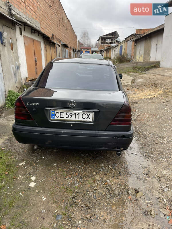 Седан Mercedes-Benz C-Class 1993 в Черновцах