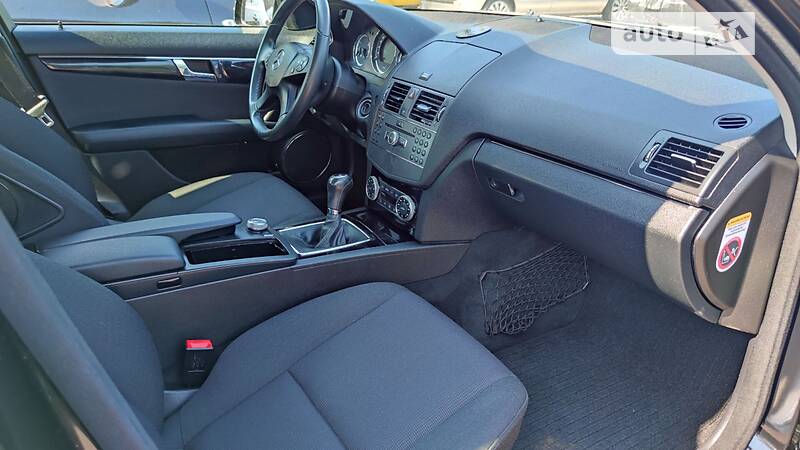 Универсал Mercedes-Benz C-Class 2010 в Ровно