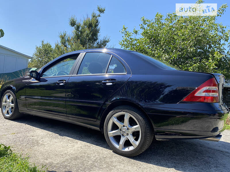 Седан Mercedes-Benz C-Class 2006 в Киеве