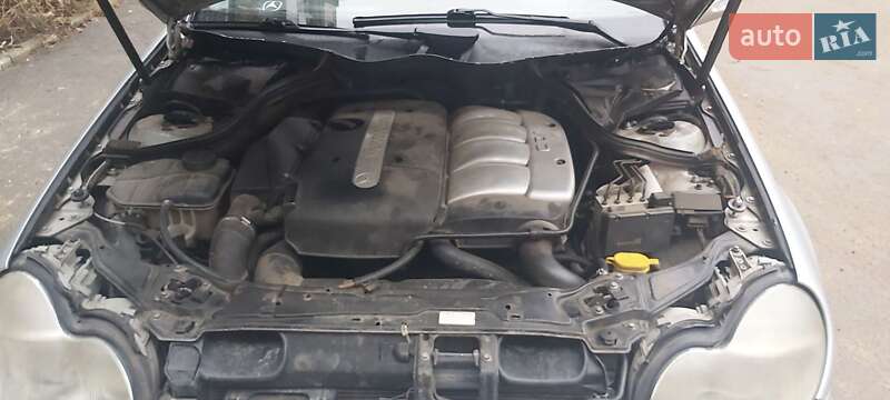 Универсал Mercedes-Benz C-Class 2002 в Черновцах