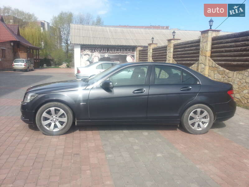 Седан Mercedes-Benz C-Class 2010 в Тернополе