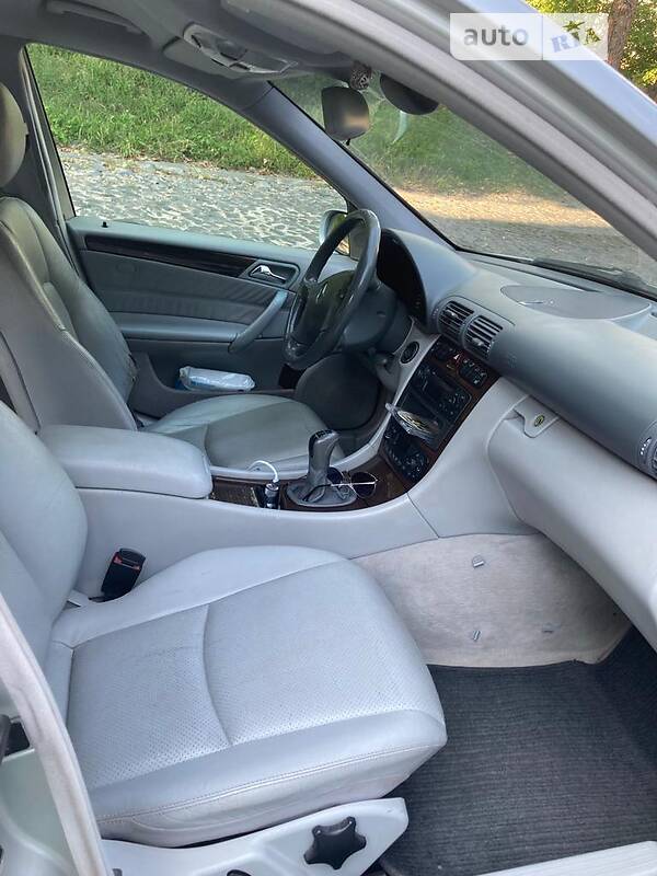 Седан Mercedes-Benz C-Class 2003 в Киеве фото 5 Седан Mercedes-Benz C-Class 2003 в Киеве