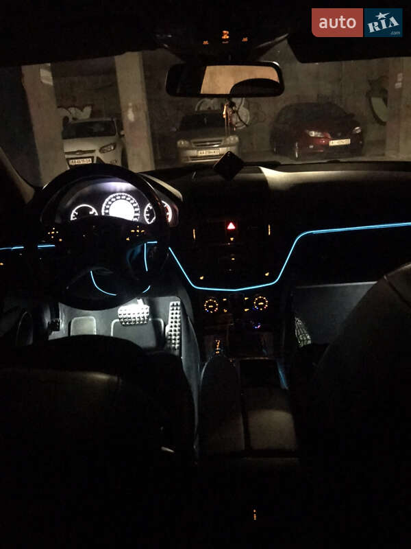 Универсал Mercedes-Benz C-Class 2008 в Киеве