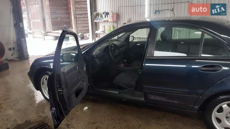 Седан Mercedes-Benz C-Class 2000 в Ивано-Франковске