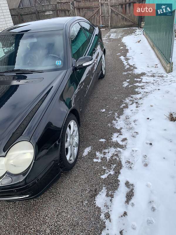 Купе Mercedes-Benz C-Class 2002 в 