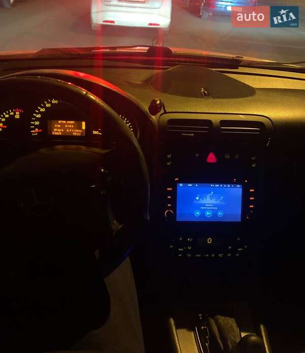 Седан Mercedes-Benz C-Class 2003 в Одессе