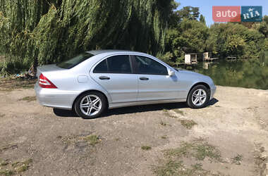 Седан Mercedes-Benz C-Class 2005 в Благовіщенську