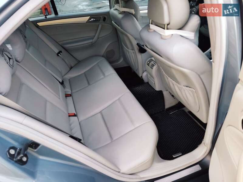 Седан Mercedes-Benz C-Class 2005 в Хмельницькому