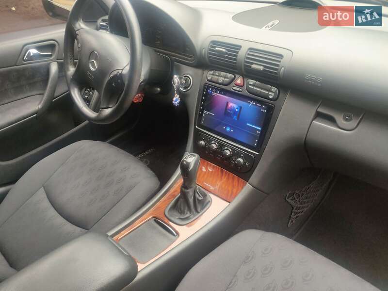 Універсал Mercedes-Benz C-Class 2003 в Києві