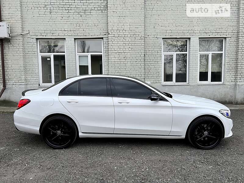 Седан Mercedes-Benz C-Class 2017 в Києві