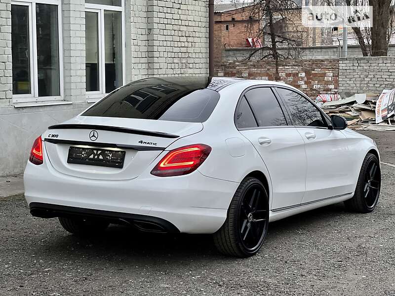 Седан Mercedes-Benz C-Class 2017 в Києві
