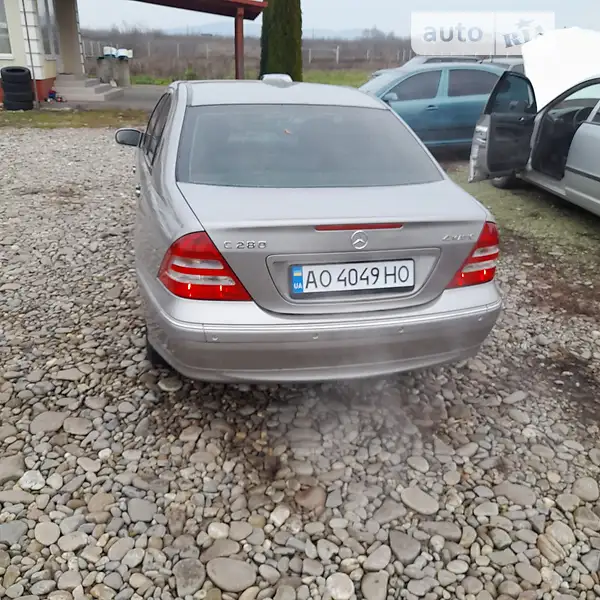 Mercedes-Benz C-Class 2005 VIN WDB2030921F766513 фото оголошення 2 з 45