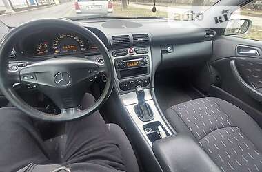 Купе Mercedes-Benz C-Class 2004 в 
