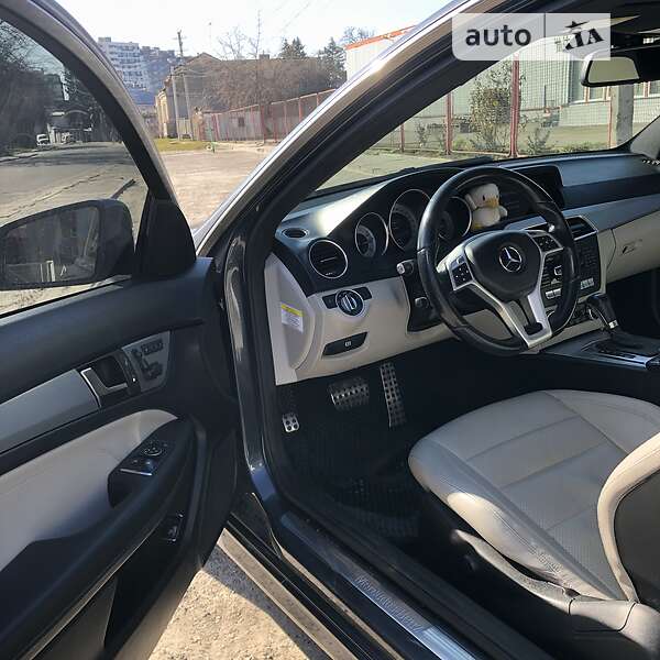 Купе Mercedes-Benz C-Class 2012 в Львове