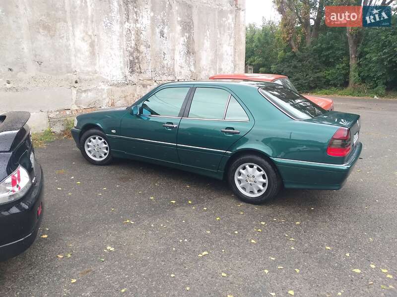 Седан Mercedes-Benz C-Class 1999 в Днепре