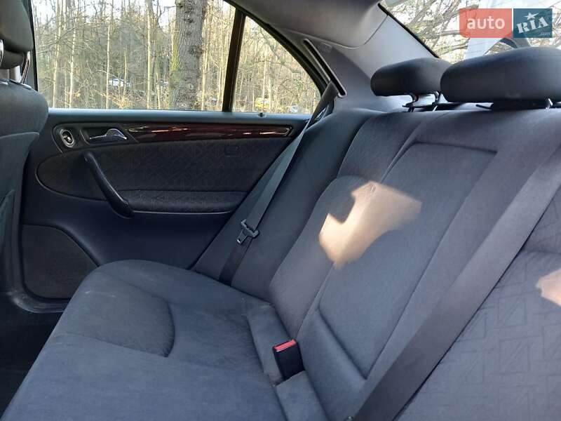 Седан Mercedes-Benz C-Class 2003 в Запорожье