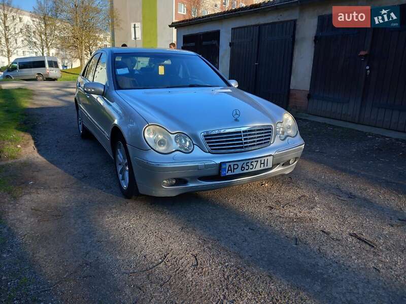 Седан Mercedes-Benz C-Class 2003 в Запорожье