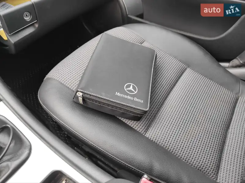 Универсал Mercedes-Benz C-Class 2006 в Львове документ