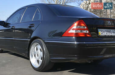 Седан Mercedes-Benz C-Class 2002 в Одессе