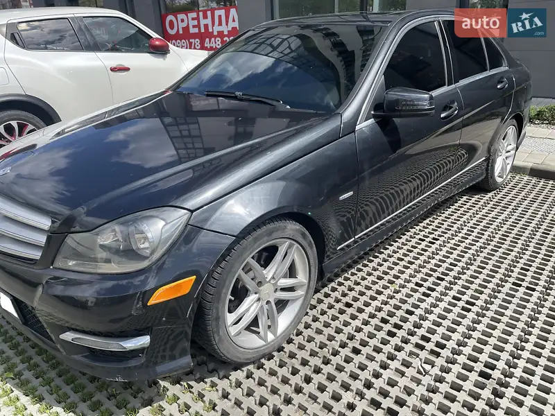 Mercedes-Benz C-Class 2011