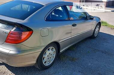 Купе Mercedes-Benz C-Class 2004 в 