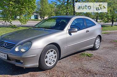 Купе Mercedes-Benz C-Class 2004 в 