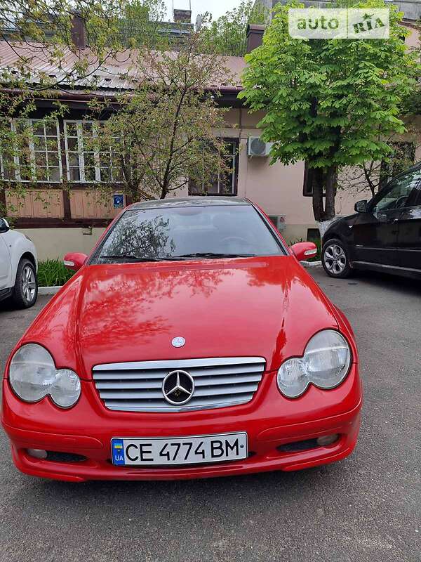 Купе Mercedes-Benz C-Class 2001 в Чернівцях