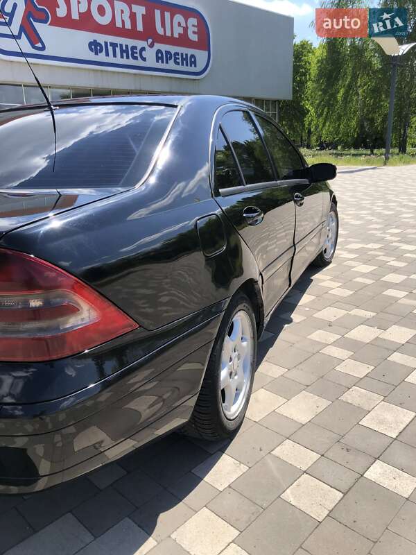 Седан Mercedes-Benz C-Class 2001 в Запорожье
