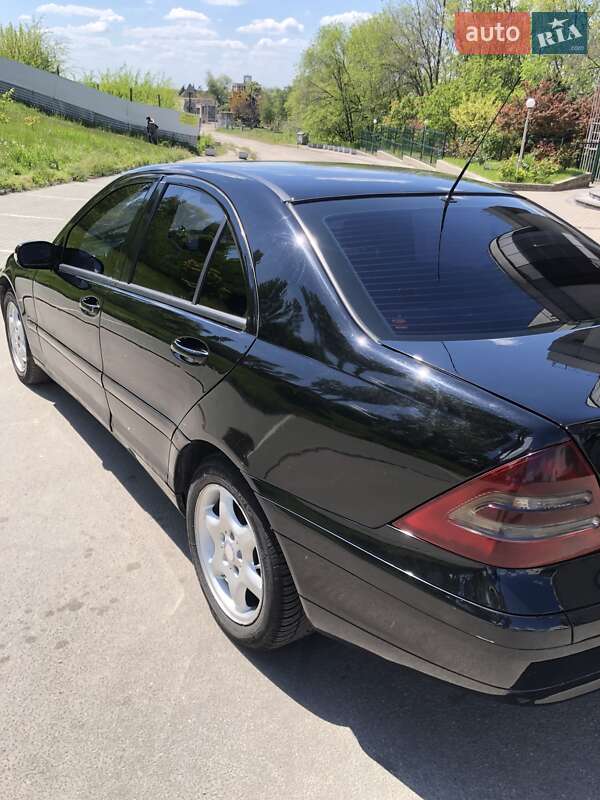 Седан Mercedes-Benz C-Class 2001 в Запорожье