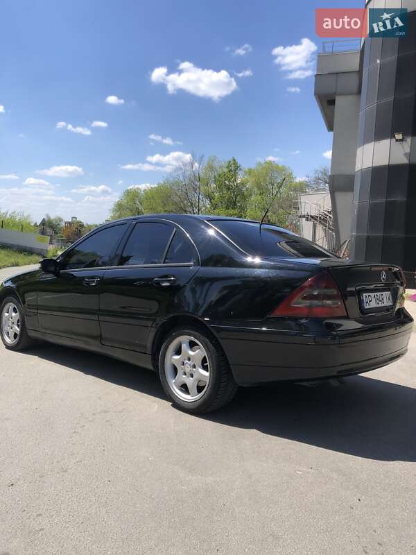 Седан Mercedes-Benz C-Class 2001 в Запоріжжі