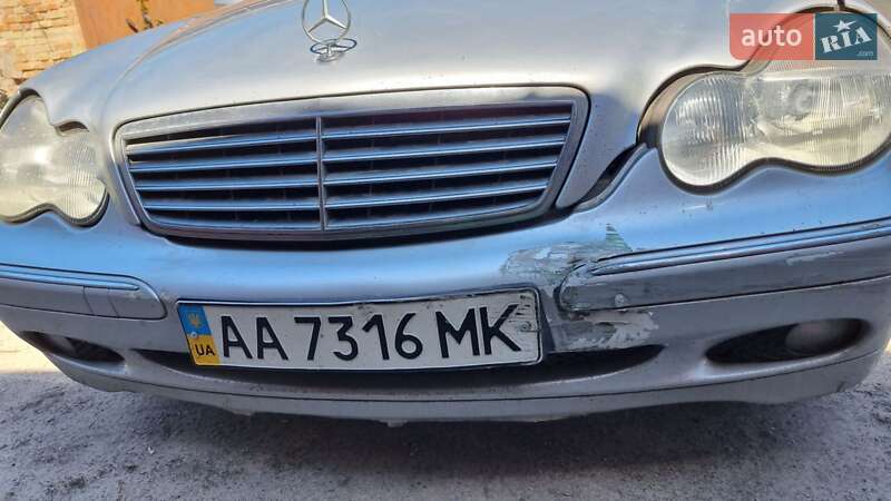 Седан Mercedes-Benz C-Class 2002 в Глевахе