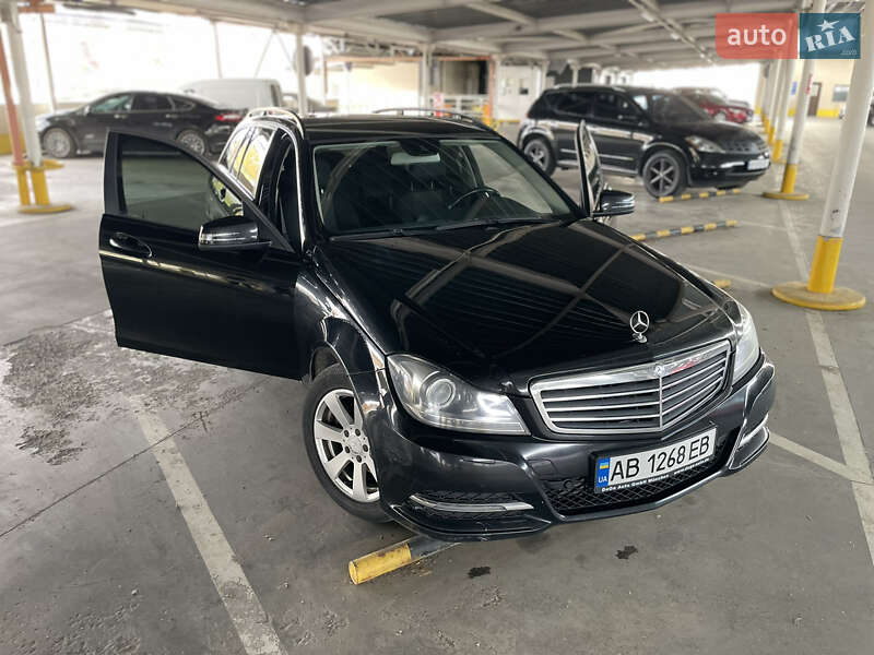 Універсал Mercedes-Benz C-Class 2013 в Вінниці