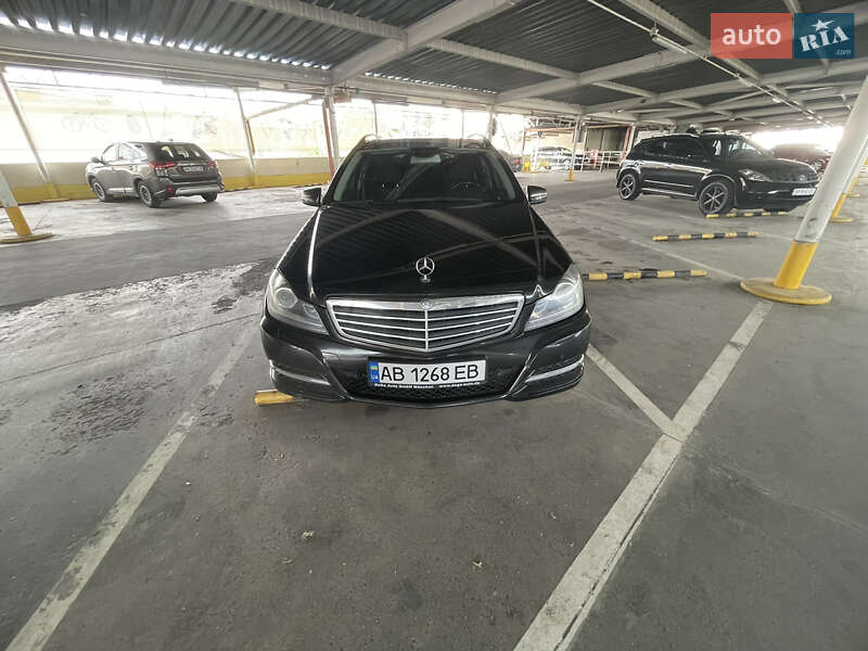 Універсал Mercedes-Benz C-Class 2013 в Вінниці