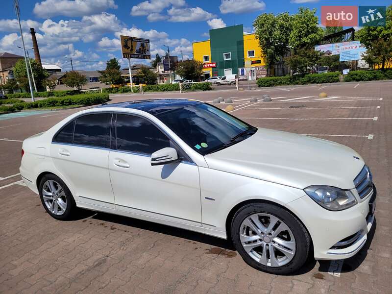 Седан Mercedes-Benz C-Class 2012 в Житомире