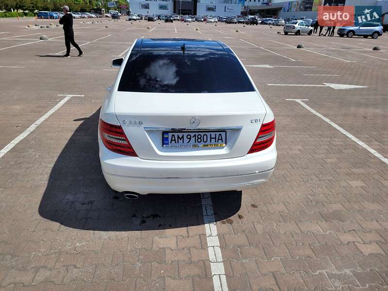 Седан Mercedes-Benz C-Class 2012 в Житомире